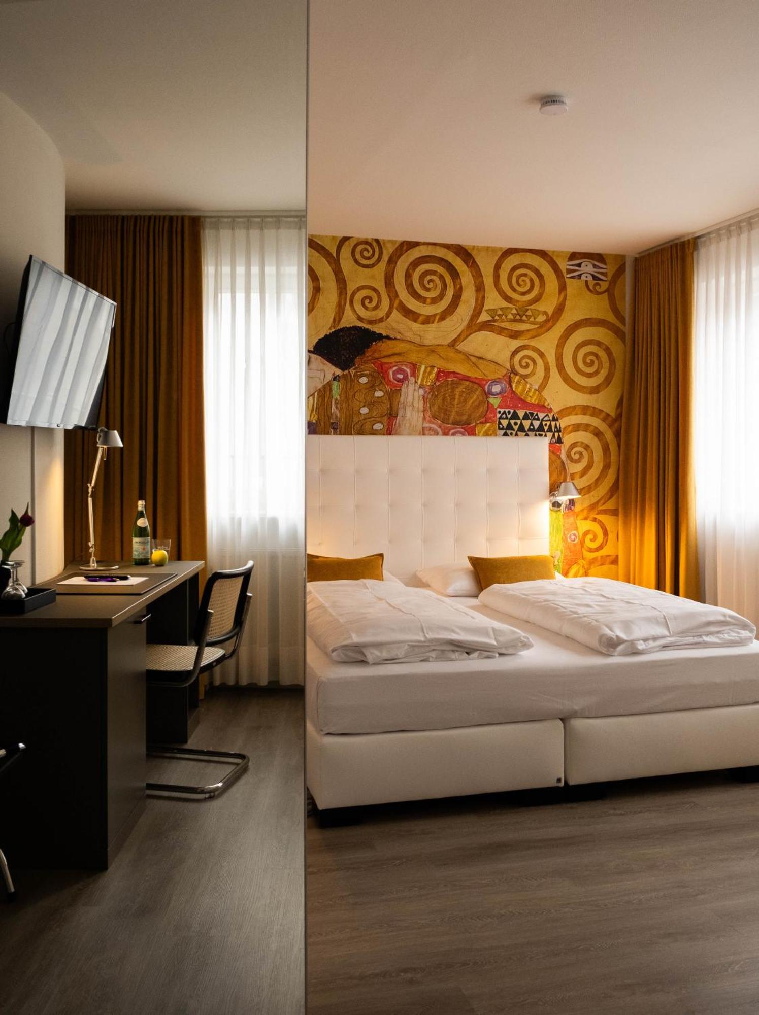 Hotel Ottheinrich Weinheim Zewnętrze zdjęcie